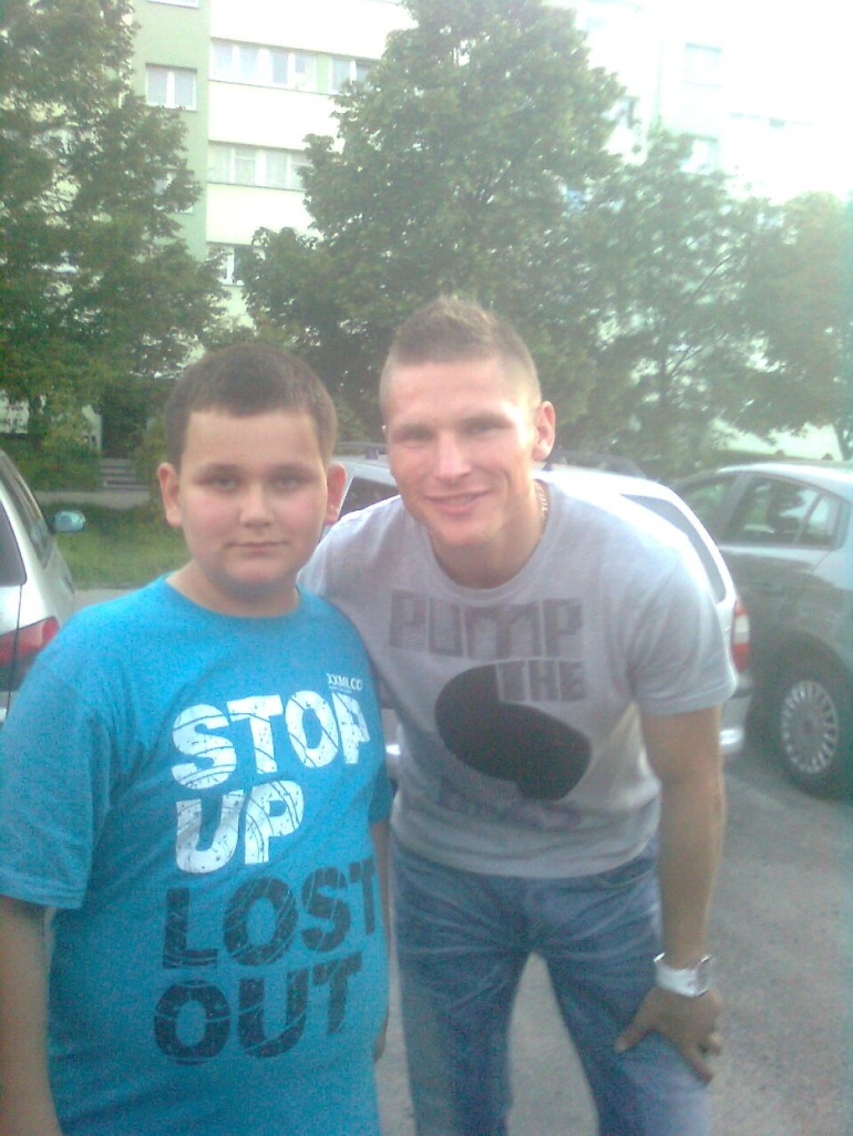 Ja z Marcinem Robakiem po awansie do Ekstraklasy w sezonie 2009/10 Ja z Marcinem Robakiem po awansie do Ekstraklasy w sezonie 2009/10