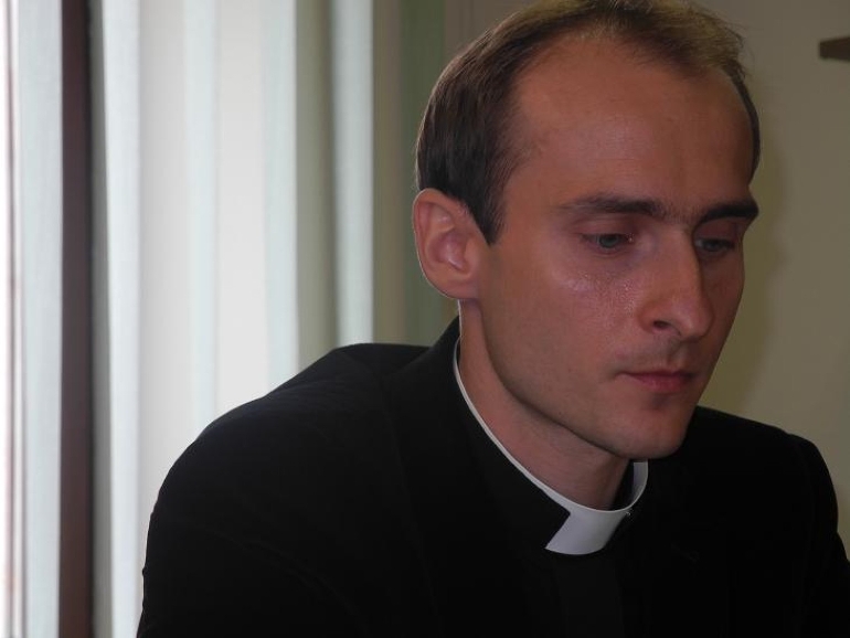 Ks. Grzegorz Kierpiec Ks. Grzegorz Kierpiec