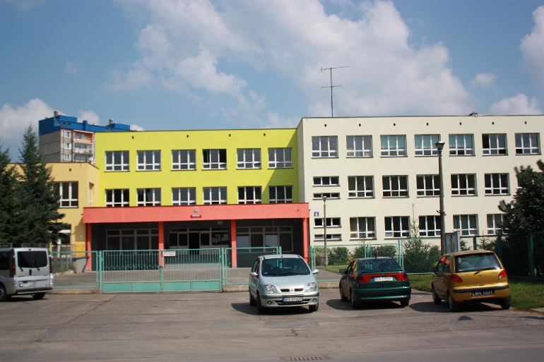 Gimnazjum Szarych Szeregów W Chmielniku Gimnazjum nr 1 im. Szarych Szeregów w Skierniewicach - Wybieramy