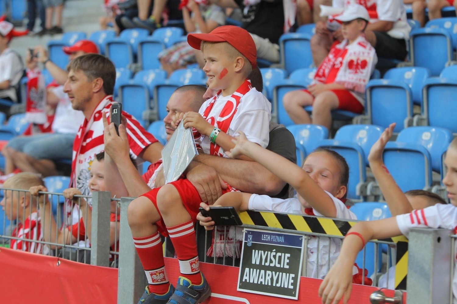 ---->przejdź do następnego zdjęcia--->