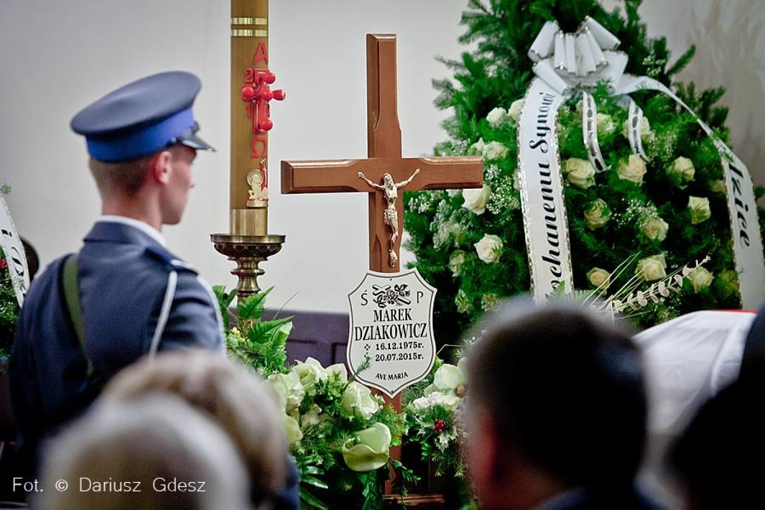 Pogrzeb Marka Dziakowicza, policjanta z Wałbrzycha, który zginął tragicznie ratując tonącego w Bałtyku 16-latka