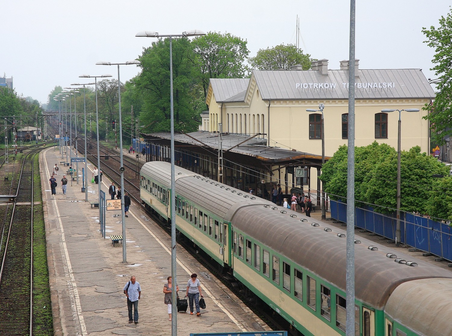 Piotrków Trybunalski Dworzec Pkp Odjazdy Skończą Dworzec PKP, wezmą się za perony - Piotrków Trybunalski