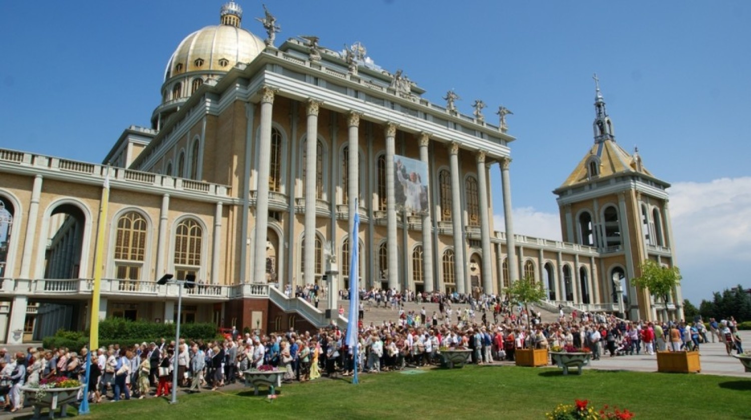 Sanktuarium W Licheniu Odpust 15 Sierpnia 2014r Konin Naszemiastopl