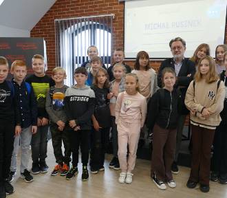 Michał Rusinek spotkał się z uczniami pleszewskich szkół