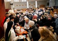 Podbijają serca wiernych w całej Polsce! Ustawiają się do nich prawdziwe tłumy