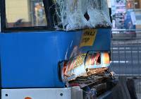 Zderzenie dwóch tramwajów MPK we Wrocławiu. Jedna pasażerka odwieziona do szpitala