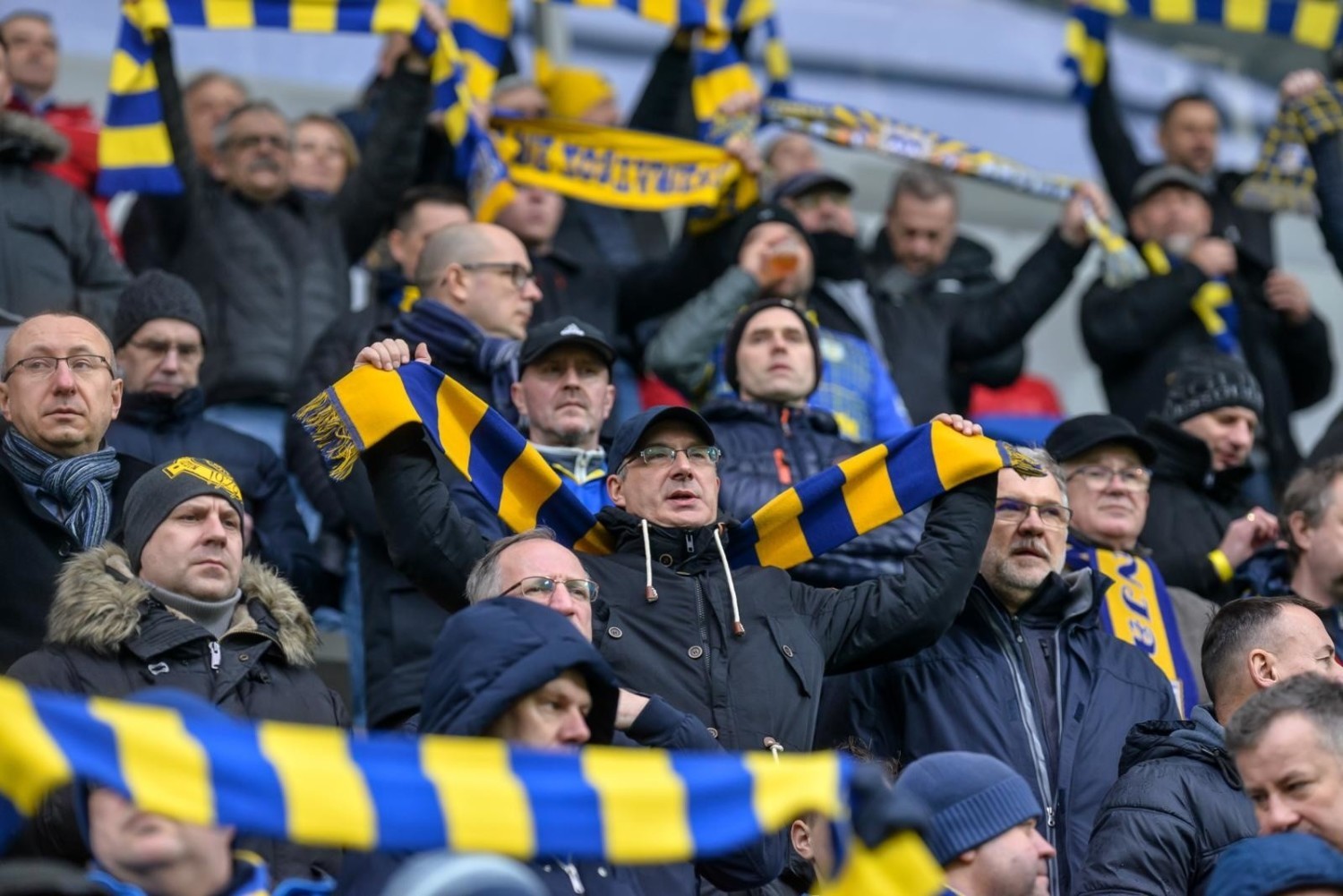 Dla Arki Gdynia pojawiło się światełko w tunelu, ale to na pewno nie jest jeszcze czas, aby mogli strzelać korkami od szampana