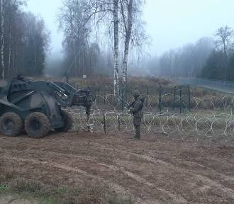 Płot na polsko-białoruskiej granicy spełnia zadanie. Trzeba odgrodzić się od Rosji