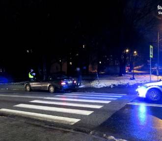 Trzy osoby w szpitalu - dwa potrącenia w Siemianowicach. Policja: noście odblaski