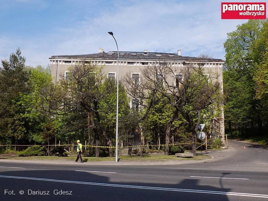 Budynek Separatora w Wałbrzychu mógł być polskim Luwrem. Tajemniczy gmach już nie istnieje - tak znikał (ZDJĘCIA)