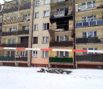 Pożar w Katowicach. W mieszkaniu przy Krzyżowej wybuchł kominek. Jest poszkodowana