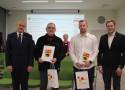Michał Chudy i Kacper Baksalary otrzymali nagrody od Powiatu Rawickiego za szczególne osiągnięcia sportowe