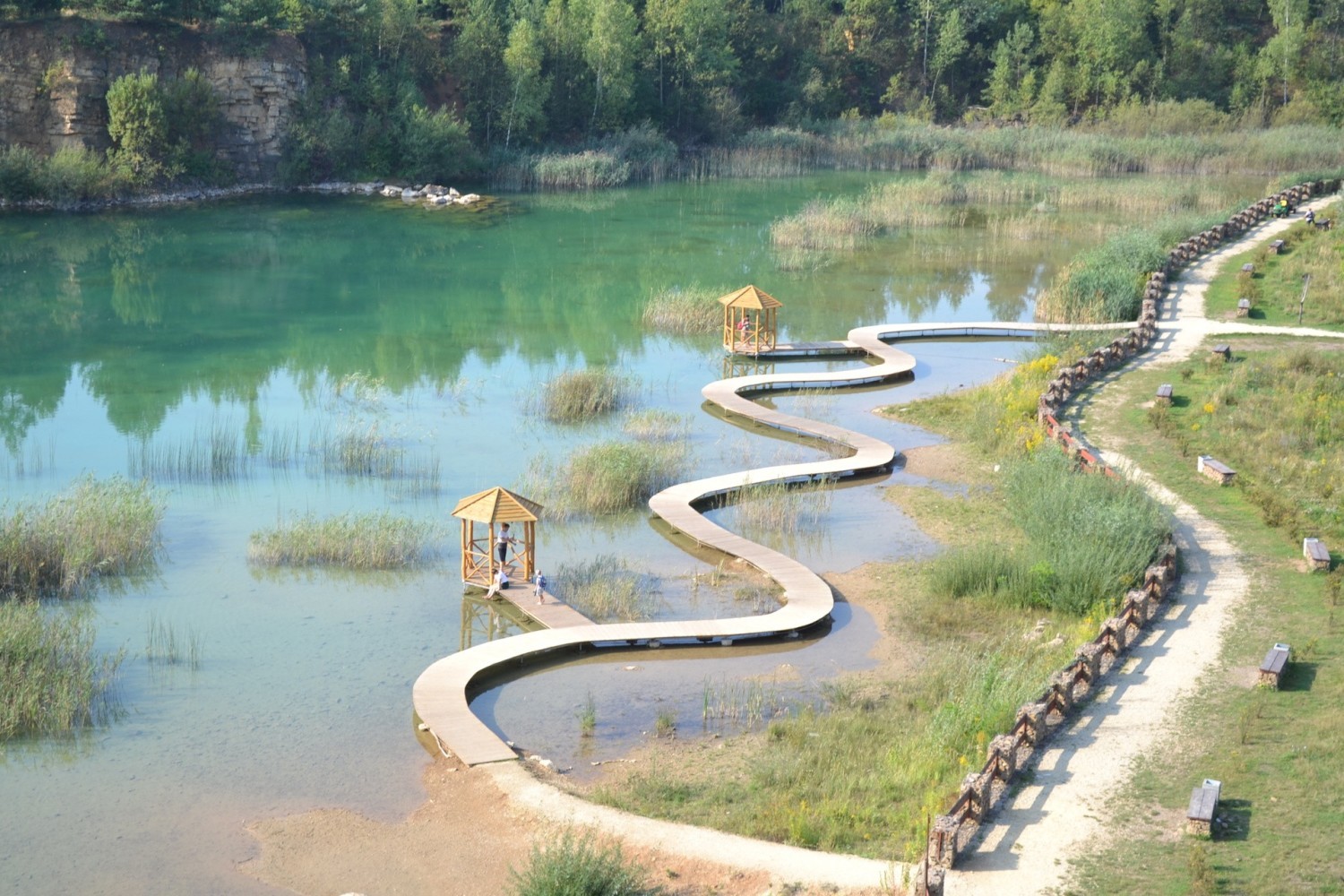 Park Gródek przy słonecznej pogodzie zachwyca jeszcze bardziej