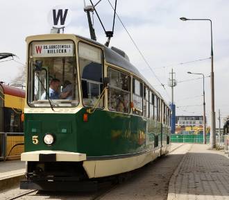 Zabytkowe tramwaje w Warszawie. Na torach pojawiła się specjalna linia