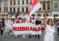 Kraków. Marsz pamięci rok po sfałszowanych wyborach prezydenckich na Białorusi