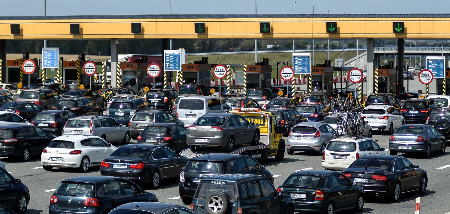 W upalne weekendy przed bramkami wjazdowymi na autostradę A1 tworzą się gigantyczne korki