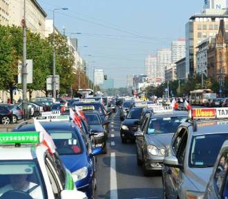 Protest taksówkarzy w Warszawie. Przewoźnicy zablokują centrum
