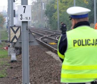 Tragedia w Zabrzu. Pociąg potrącił śmiertelnie mężczyznę. Tor jest zablokowany
