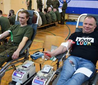 18 litrów krwi oddano podczas honorowej akcji w 15 Sieradzkiej Brygadzie ZDJĘCIA