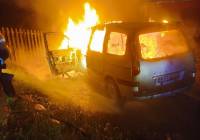 W Zakopanem niemal doszczętnie spłonął samochód ZDJĘCIA