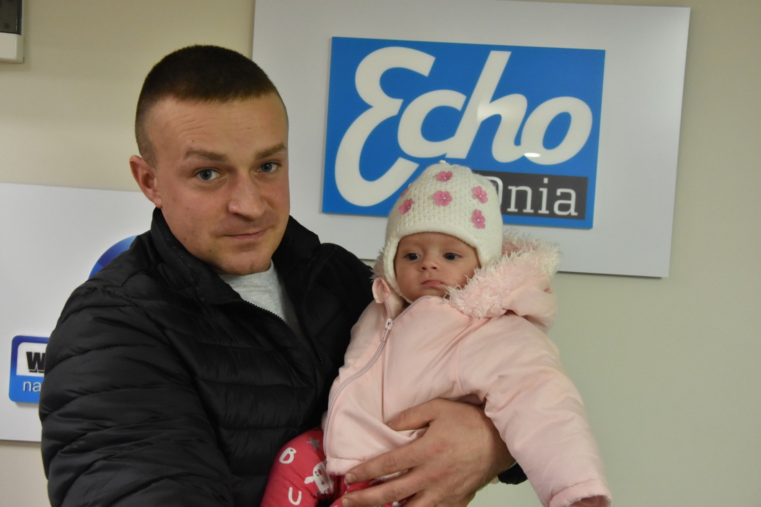 Wojciech Sitek z córeczka Lenką w redakcji Echa Dnia