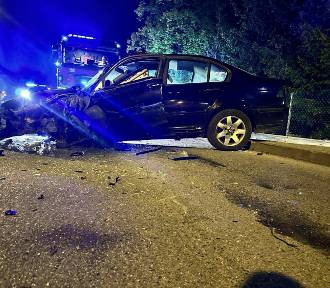 Nocny wypadek w Limanowej. Zderzenie czołowe dwóch aut