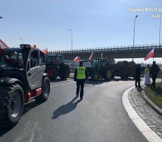 Lubliniec. Policjanci zabezpieczali protesty rolników 