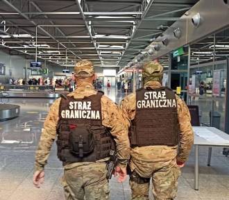 36-latek z lotniska w Pyrzowicach trafił wprost w ręce policji. Co przeskrobał?