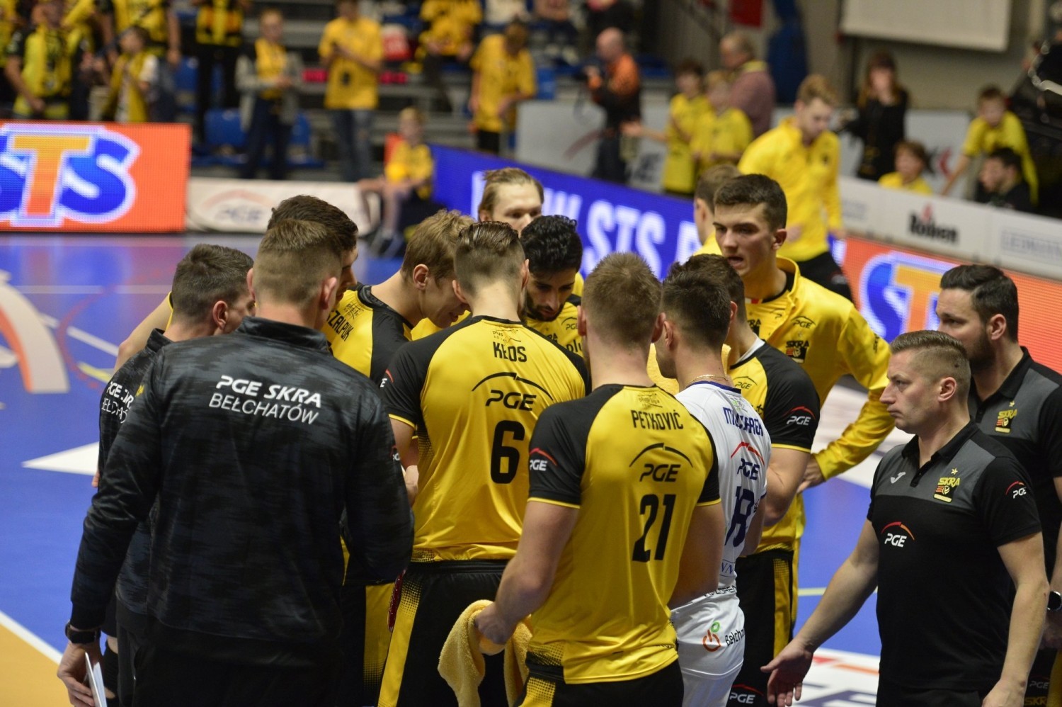 Bełchatów. Sensacyjny wynik w hali "Energia". PGE Skra przegrywa po pięciu setach z Cuprum Lubin