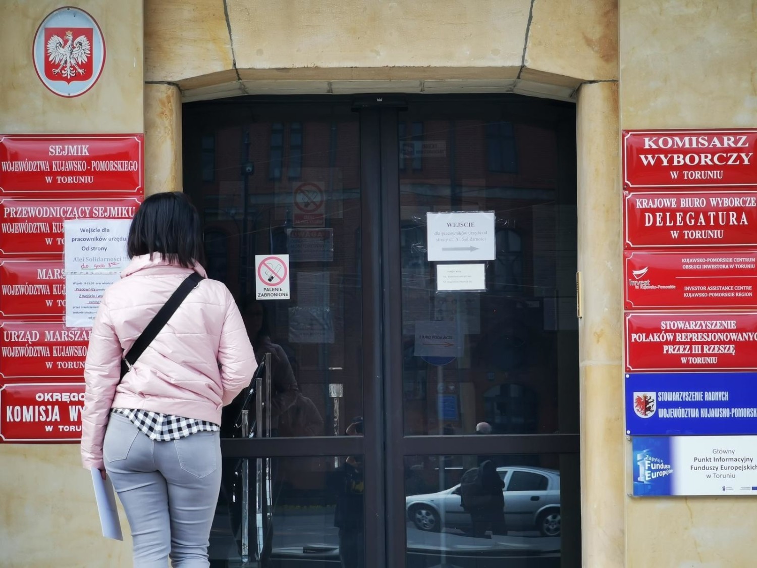 Urzędy od 25 maja ponownie będą otwarte i prowadzona będzie bezpośrednia obsługa obywateli