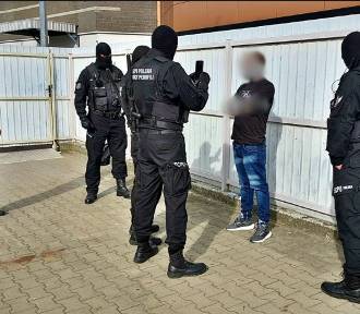 Akcja "łowców pedofili" w Tarnowie. 39-latek złapany pod galerią handlową