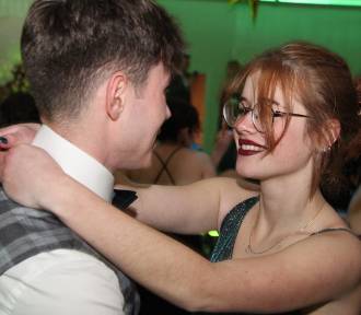 Najpiękniejsze pary na dąbrowskich studniówkach 