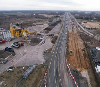 Jak przebiega budowa trasy S7 na północ od Warszawy? 