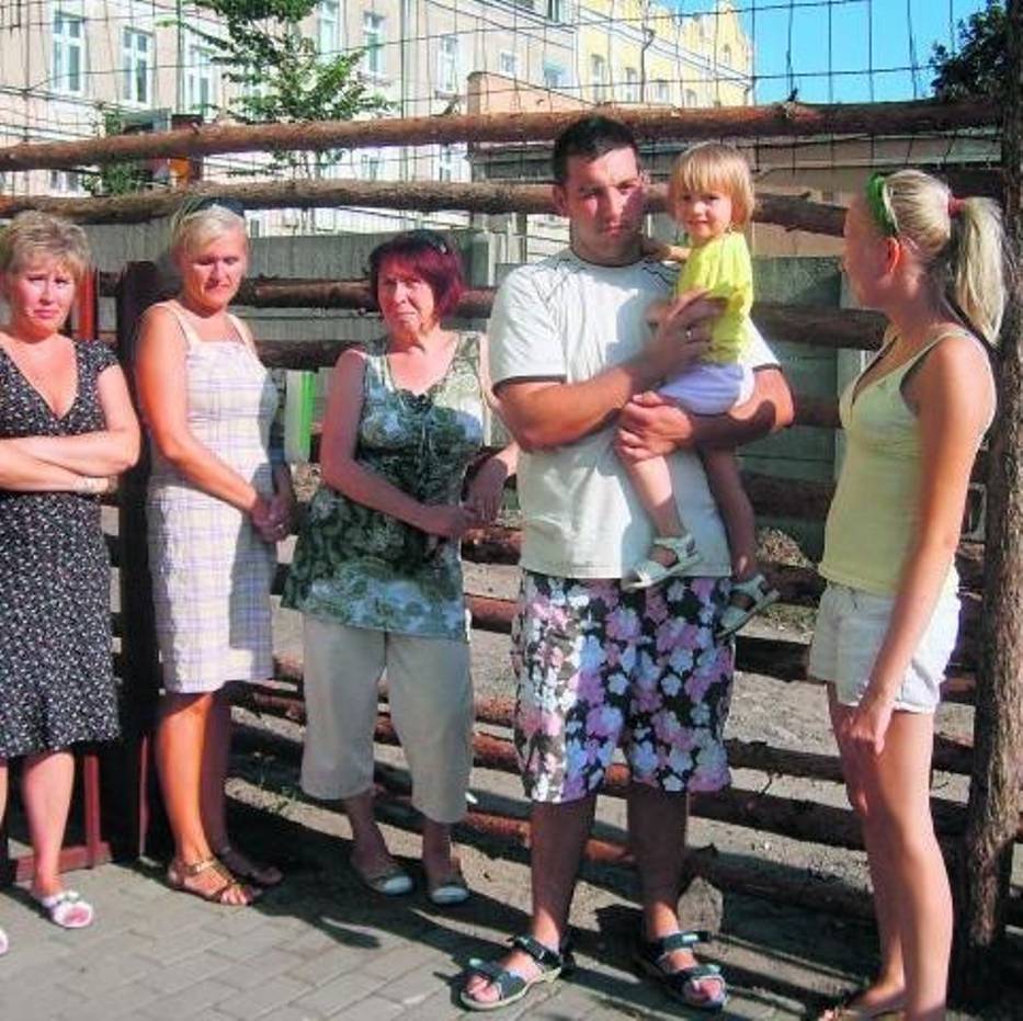 Sąsiad zagrodził nam wyjazd z podwórka – skarżą się lokatorzy Stawiszyńskiej 22