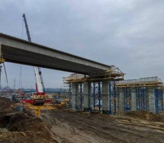 Budowa S7 w Krakowie. Rozpoczęło się przerzucanie wiaduktu tramwajowego