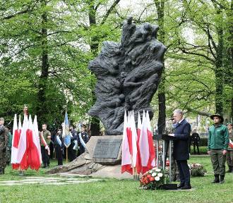 W Poznaniu upamiętniono 84. rocznicę Zbrodni Katyńskiej
