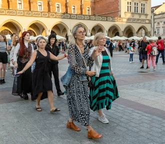 Międzynarodowy Dzień Tańca w rytmie poloneza. Będzie okazja, by wspólnie zatańczyć 
