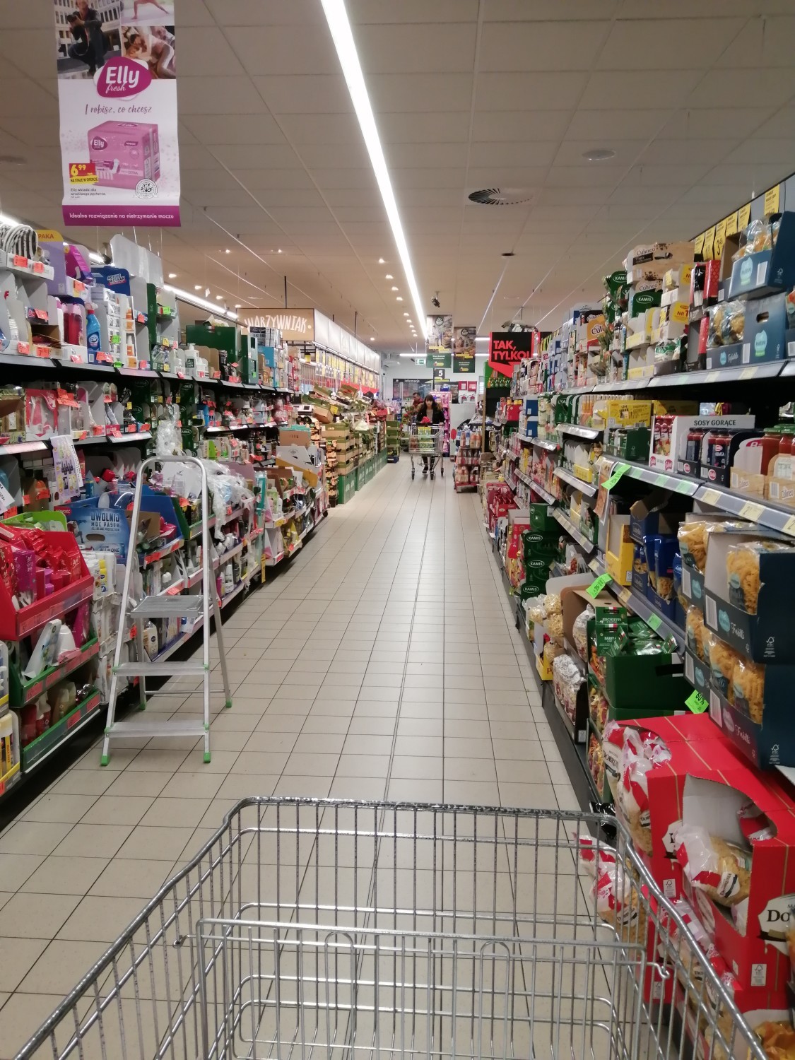 Zakwestionowanych partii ze względu na błędną informację o kraju pochodzenia lub jej brak - Biedronka (8 proc