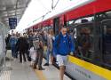 Z Łodzi do stolicy pociągiem ŁKA tylko 66 minut, pasażerowie narzekają na ścisk na trasie do Łowicza