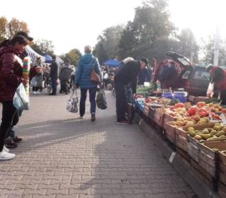 Ceny warzyw i owoców na targowisku Korej. Zobacz zdjęcia