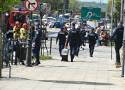 Duża akcja na ulicy Krakowskiej w Tarnowie. Droga została zablokowana. Policja szuka sprawcy fałszywego alarmu bombowego