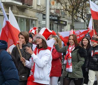 Radosna Parada we Wrocławiu. Święto Niepodległości Polski 2022. ZDJĘCIA