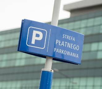 Strefa Płatnego Parkowania na Pradze-Północ budzi wątpliwości. Mieszkańcy protestują