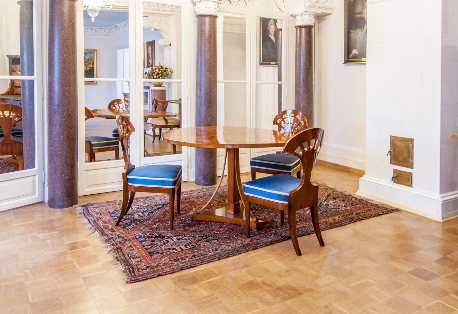 Zakończył się drugi etap prac konserwatorskich przy XIX-wiecznych meblach z Muzeum Dzieduszyckich w Zarzeczu, oddziału Muzeum w Jarosławiu Kamienica Orsettich
