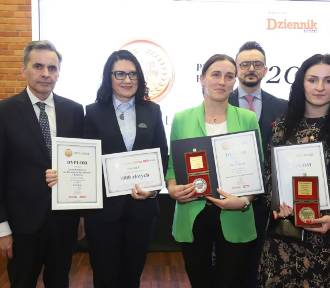 Nauczyciele i szkoły z powiatu poddębickiego nagrodzone na Gali Plebiscytu. ZDJĘCIA
