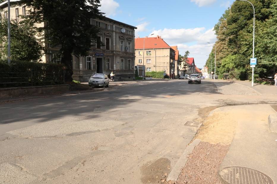 Jak wyglądały ul. 1 Maja i Zachodnia w Wałbrzychu przed rozpoczęciem przebudowy? Pamiętacie? Przypominamy zdjęcia!