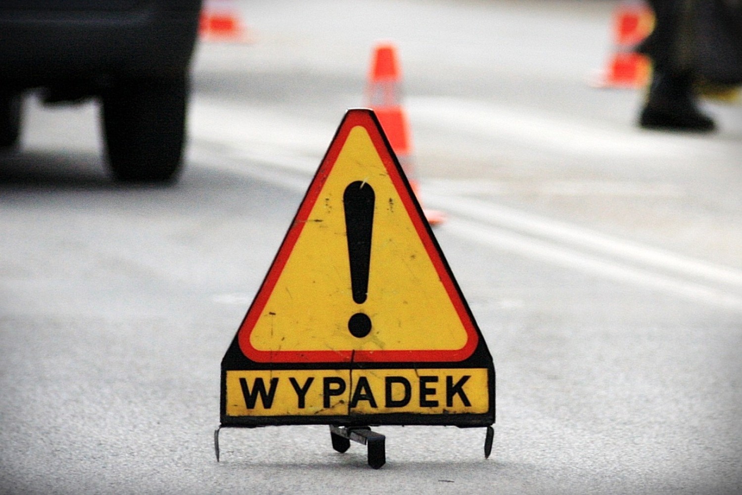 Wypadek W Regionie Samochód Wpadł Do Rowu I Uderzył W Drzewo