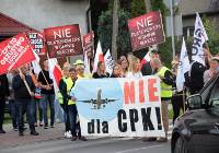 Protest w sprawie Kolei Dużych Prędkości w Łódzkiem. Co odpowiada wojewoda i CPK? FOT