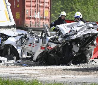 Tragiczny wypadek w Niewieścinie. Nie żyje czterech mężczyzn. Zobacz zdjęcia