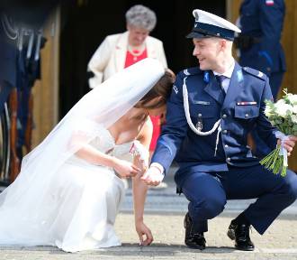 Przepiękny ślub policjanta z Katowic i policjantki z Tychów. ZDJĘCIA